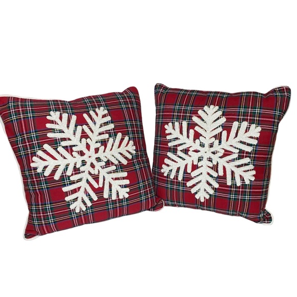 Pier 1 Accents Pier Snowflake Stewart Plaid Tartan Pillow Red